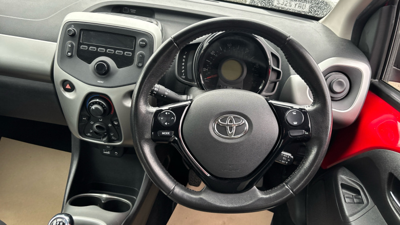 Toyota Aygo 1.0 VVT-i X-Play 5dr Petrol Hatchback